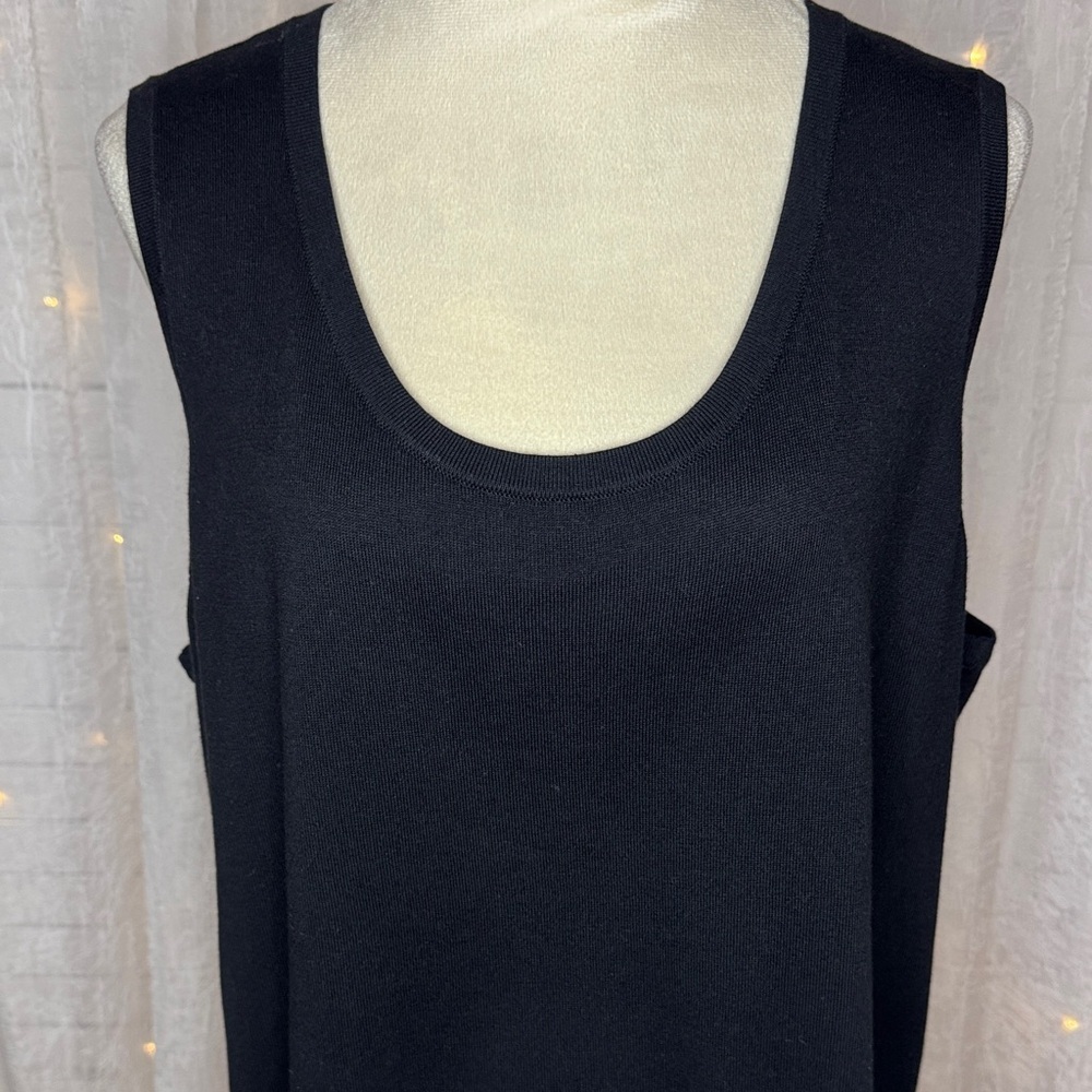 Talbots Classic Black Sleeveless Sweater - Picture 3 of 8